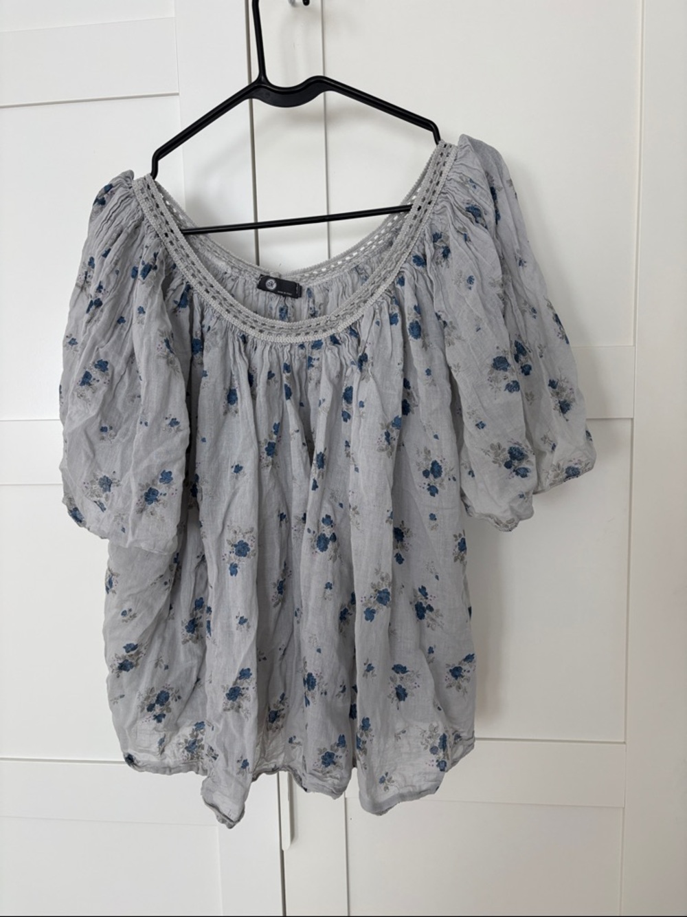 Light Gray Floral Peasant Top with Blue Accents calico cotton fabric